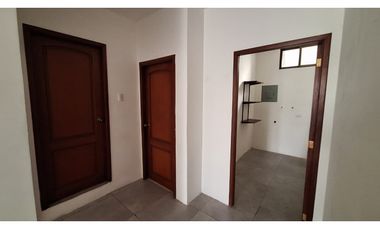 SE ALQUILA DEPARTAMENTO U OFICINA URDESA CENTRAL (MONIJ)