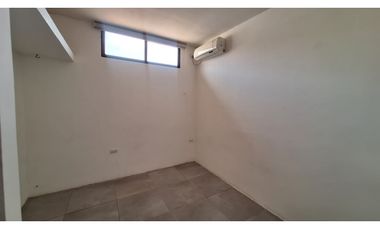 SE ALQUILA DEPARTAMENTO U OFICINA URDESA CENTRAL (MONIJ)