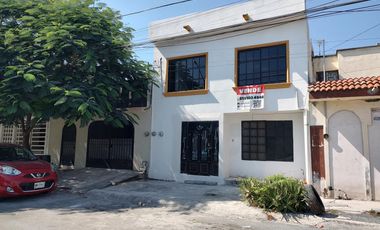 Amplia casa en VENTA en Joyas de Anáhuac, Escobedo