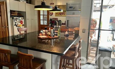 Casa en Arriendo en Avenida Las Golondrinas, Reñaca