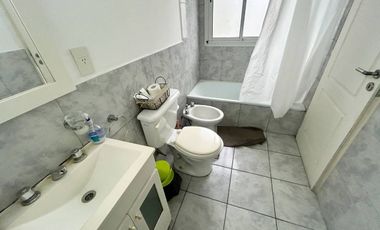 Venta Dpto 2 amb con 2 cocheras cub. Beccar