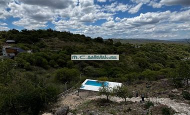 AT158. CUESTA BLANCA. CABAÑA DE TRONCO 2/3 PAX C/PILETA
