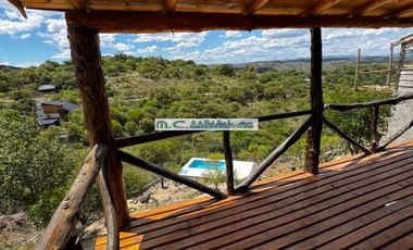 AT158. CUESTA BLANCA. CABAÑA DE TRONCO 2/3 PAX C/PILETA