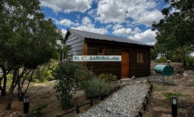 AT158. CUESTA BLANCA. CABAÑA DE TRONCO 2/3 PAX C/PILETA