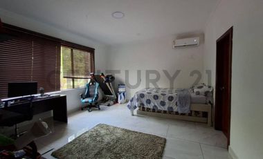 Venta casa con piscina, 3 Dormitorios en Palmar del Río, Samborondon S.Sal