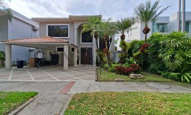 Venta casa con piscina, 3 Dormitorios en Palmar del Río, Samborondon S.Sal