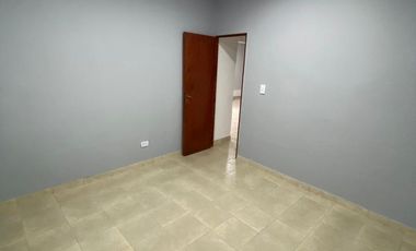 Casa en  venta B° 8 de agosto centenario