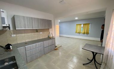 Casa en  venta B° 8 de agosto centenario
