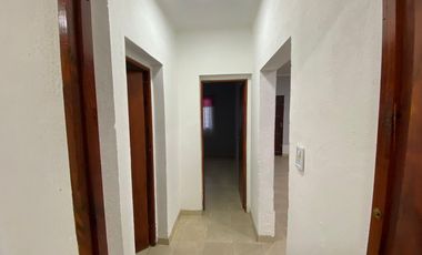 Casa en  venta B° 8 de agosto centenario
