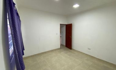 Casa en  venta B° 8 de agosto centenario