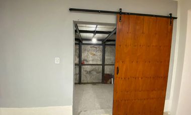 Casa en  venta B° 8 de agosto centenario