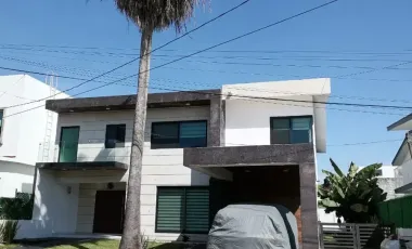 Casa en venta en Lomas de Cocoyoc, Atlatlahucan, Morelos