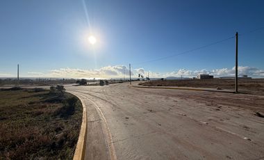 TERRENO EN VENTA EN ROSARITO A UN COSTADO DE SANTORINI