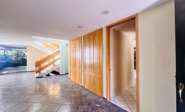 Casa de Lujo en Lomas Quebradas