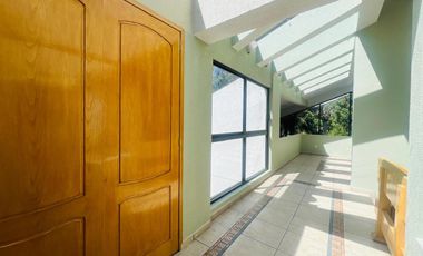 Casa de Lujo en Lomas Quebradas