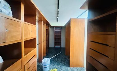 Casa de Lujo en Lomas Quebradas