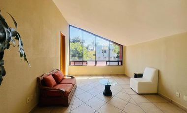 Casa de Lujo en Lomas Quebradas