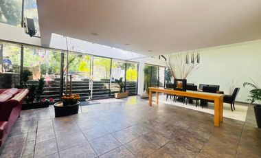 Casa de Lujo en Lomas Quebradas