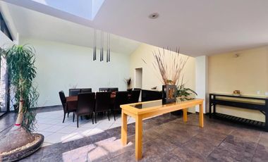 Casa de Lujo en Lomas Quebradas