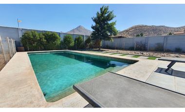 Venta casa 3D 3B y piscina Condominio Calle Larga