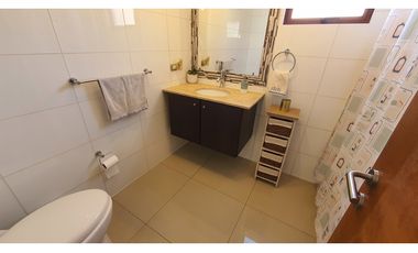 Venta casa 3D 3B y piscina Condominio Calle Larga