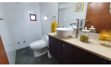 Venta casa 3D 3B y piscina Condominio Calle Larga