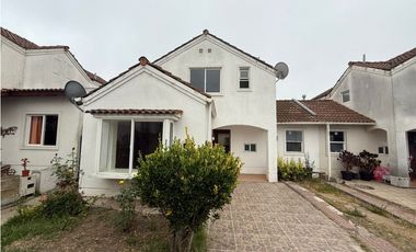 ARRIENDO - CASA COND. ALTO CURAUMA - 3D 3B 1E