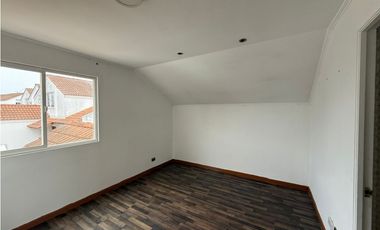 ARRIENDO - CASA COND. ALTO CURAUMA - 3D 3B 1E