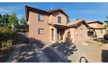 Venta casa San Esteban 4D 3B Cond. Alto San Esteban