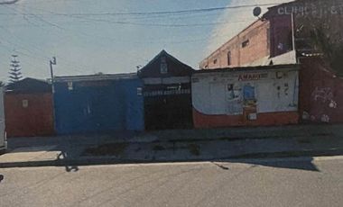 PROPIEDAD CON 2 LOCALES EN AVENIDA PRINCIPAL DE LA CALERA