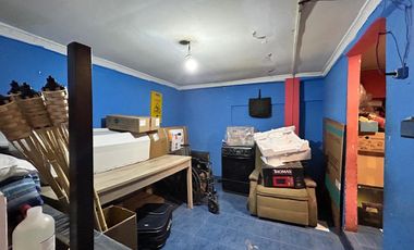 CASA AMPLIA CON POLENCIAL BIEN CONECTADA