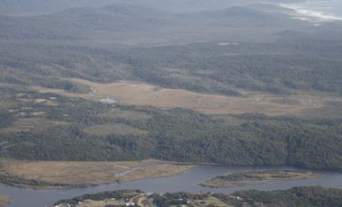 SE VENDE  CAMPO   DE 4900 HECTAREAS , EN ANCUD -CHILOE