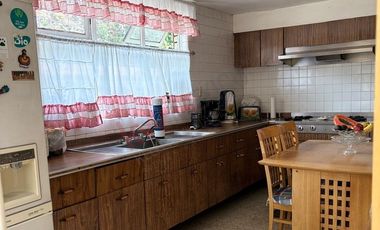 ¡Tu Nuevo Hogar en la Vibrante CDMX! Casa Espaciosa en Venta en Unidad Modelo!