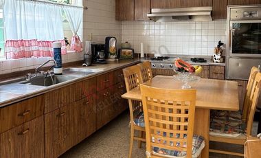 ¡Tu Nuevo Hogar en la Vibrante CDMX! Casa Espaciosa en Venta en Unidad Modelo!