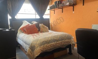 ¡Tu Nuevo Hogar en la Vibrante CDMX! Casa Espaciosa en Venta en Unidad Modelo!
