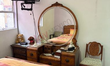 ¡Tu Nuevo Hogar en la Vibrante CDMX! Casa Espaciosa en Venta en Unidad Modelo!