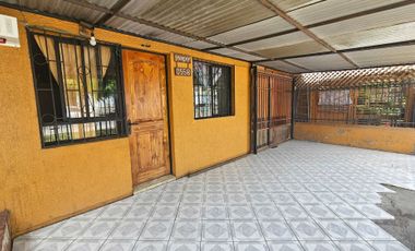 Casa en venta en LA GRANJA