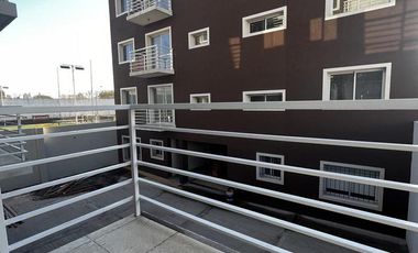 Venta de Departamento 2 ambientes con espacio guardacoche en Sarandi (32027)