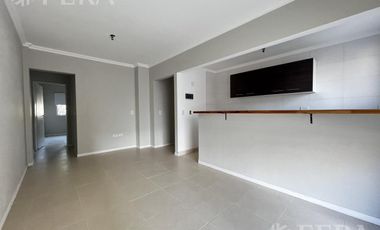 Venta de Departamento 2 ambientes con espacio guardacoche en Sarandi (32027)