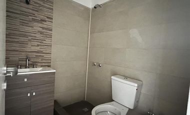 Venta de Departamento 2 ambientes con espacio guardacoche en Sarandi (32027)