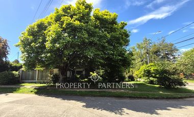 Casa Esquina en Isla Teja, Oportunidad Comercial