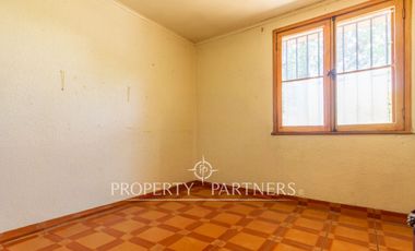 INCREÍBLE OPORTUNIDAD! Casa Esquina Enorme en Villa Macul: 375m²