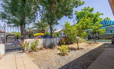 INCREÍBLE OPORTUNIDAD! Casa Esquina Enorme en Villa Macul: 375m²