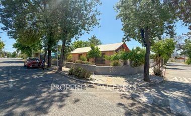 INCREÍBLE OPORTUNIDAD! Casa Esquina Enorme en Villa Macul: 375m²