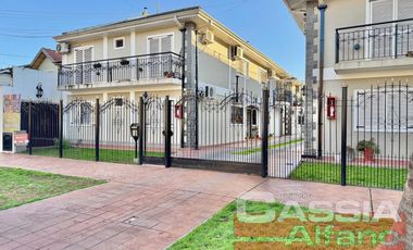 DEPTO EN PH 2 AMBIENTES EN CONDOMINIO CATEGORIA, 40m2, MUY LUMINOSO