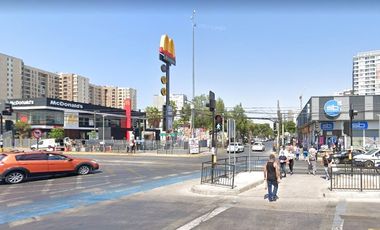 Local Comercial nuevo a la calle baño Arriendo Independencia