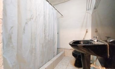 Local Comercial nuevo a la calle baño Arriendo Independencia