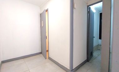 Local Comercial nuevo a la calle baño Arriendo Independencia