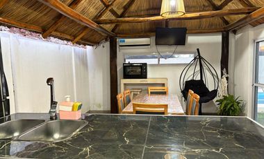 Venta de casa de 2 ambientes con pileta en Moreno