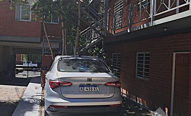 VENTA DE COCHERA DESCUBIERTA - LA RIOJA 1100